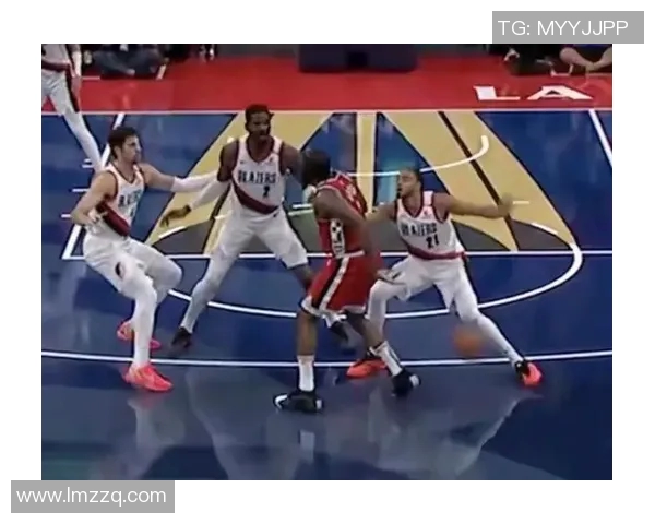 火箭主场大胜猛龙，哈登砍下三双：胜利背后的不凡力量